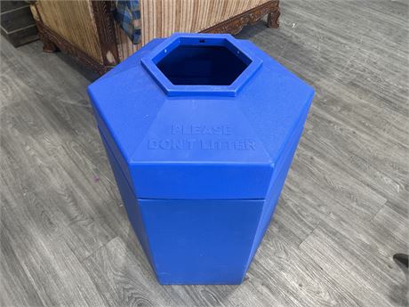 COMMERCIAL RECYCLING BIN 31” TALL 21” DIAMETER 11” OPENING