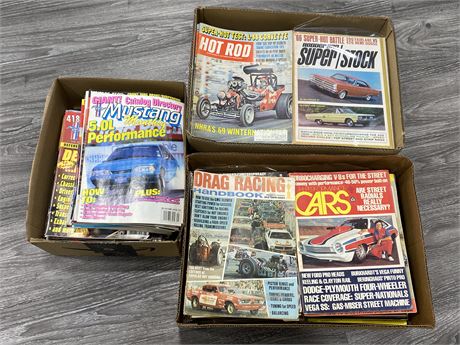 3 BOXES OF VINTAGE / MUSTANG CAR MAGS