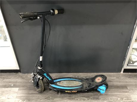 RAZOR ELECTRIC SCOOTER (NO CHARGER)