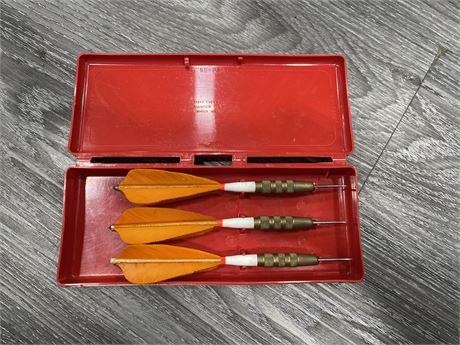 VINTAGE FAREBROTHER DART SET OF 3 MADE IN ENGLAND