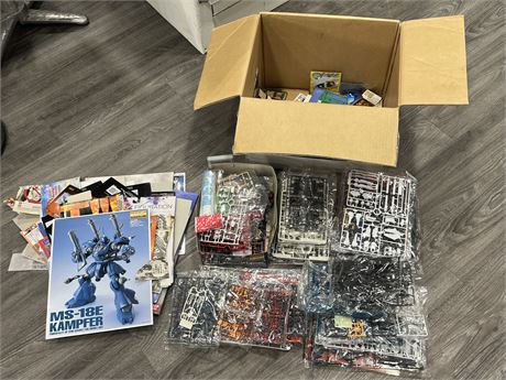 LOT OF OUT OF BOX FIGURE ACCESSORIES / PARTS - GUNDAM, BANDAI, ETC