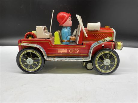 VINTAGE CHINESE FIRETRUCK TIN TOY