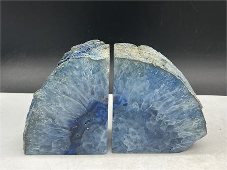 PAIR OF LARGE AGATE BOOKENDS - 6”