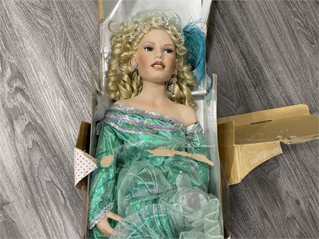 LARGE TREASURY COLLECTION PARADISE GALLERIES DOLL (32”)