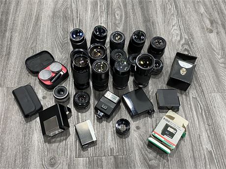 LOT OF MANUAL FOCUS CAMERA LENS’ & FLASHES - AS IS