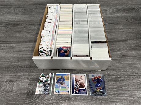 BOX OF MCDONALDS NHL CARDS & MLB BLU JAYS CARDS