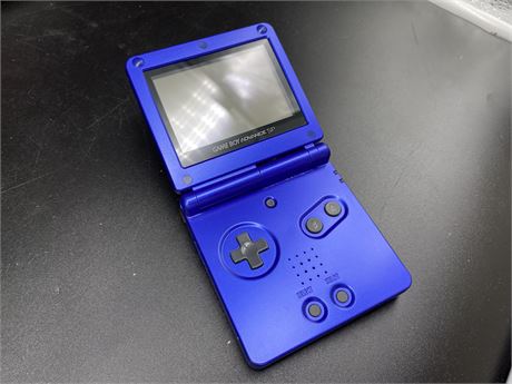 GAME BOY ADVANCE SP (No batteries or cords)