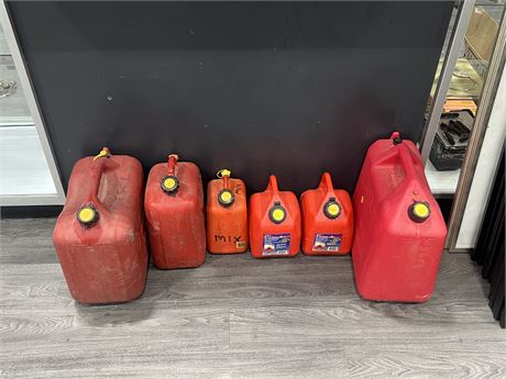 LOT OF JERRY CANS - ASSORTED SIZES