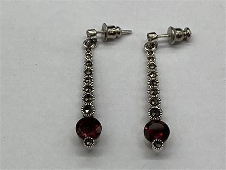PAIR OF STERLING DROP EARRINGS W/MARCASITE STONES & LARGER ROUND GARNET BOTTOMS