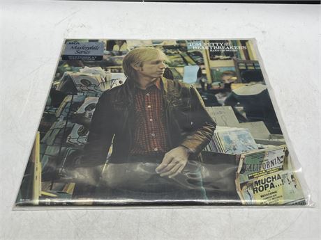 MASTERPHILE SERIES TOM PETTY & THE HEARTBREAKERS - HARD PROMISES - EXCELLENT (E)