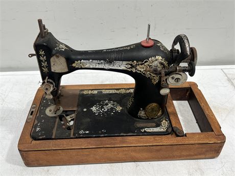 VINTAGE SEWING MACHINE - FOR SHOW