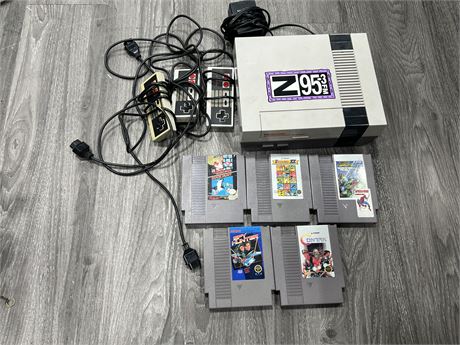 NES SYSTEM W/GAMES & CONTROLLERS - UNTESTED