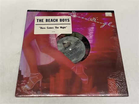 SEALED OLD STOCK - THE BEACH BOYS - HERE COMES THE NIGHT