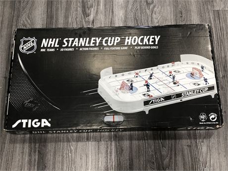 STIGA STANLEY CUP TABLE HOCKEY (COMPLETE)