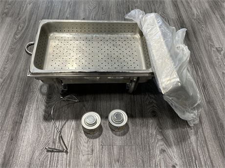 STAINLESS STEEL SERVING TRAY