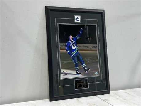 SIGNED TREVOR LINDEN PICTURE W/COA - FINAL GAME (24.5”x34”)
