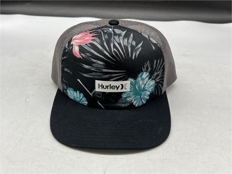 HURLEY SNAP BACK HAT - LIKE NEW