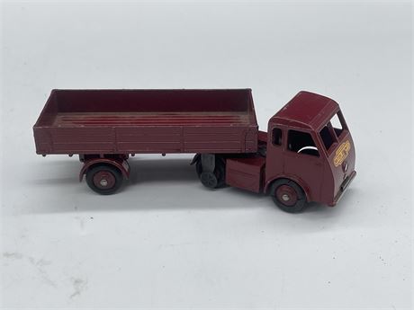 DINKY HINDLE SMART HELECS TRUCK AND TRAILER (5.25” LONG)