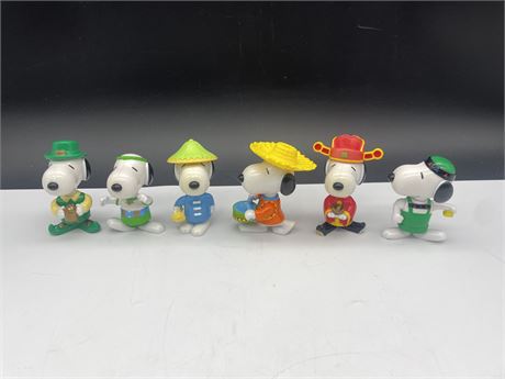 6 SMALL SNOOPY TOYS 4” TALL