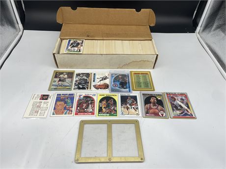 BOX OF PACIFIC NFL CARDS / MISC BASKETBALL - HOCKEY CARDS