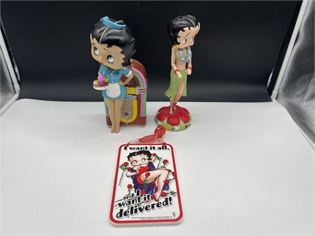 3PCS OF BETTY BOOP COLLECTABLES - WALL PLAQUE, JUKEBOX NODDER BANK & HOOLA GIRL