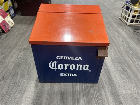 VINTAGE CORONA ICE BOX MADE IN MEXICO ( 16”X14”X17.5”)