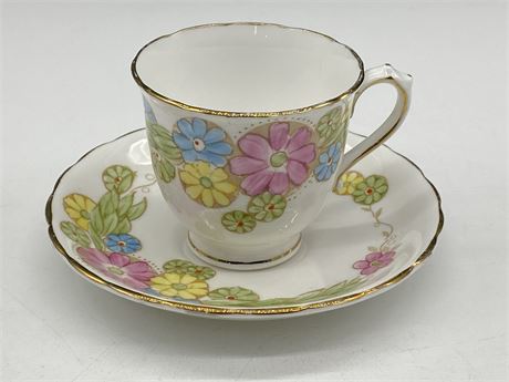 VINTAGE PLANT TUSCAN CHINA CUP AND SAUCER MADE IN ENGLAND (2.5” TALL)