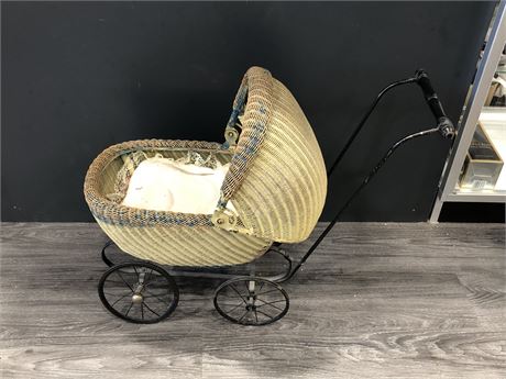 VINTAGE BABY CARRIAGE 22” TALL 29” WIDE