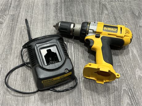 DEWALT DRILL W/CHARGER - NO BATTERY