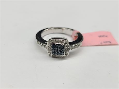 STERLING SILVER + DIAMOND RING SIZE 7 GORGEOUS