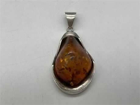 LARGE ANTIQUE AMBER PENDANT W/925 STERLING SILVER WRAP