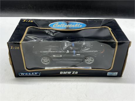 1:18 SCALE BMW Z8 DIECAST IN PACKAGE