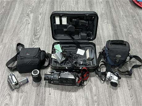 MISC CAMERA LOT W/ACCESSORIES - UNTESTED