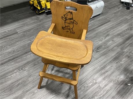 VINTAGE WINNIE THE POOH HIGH CHAIR (Missing piece)