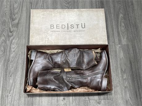NEW IN BOX BEDSTÜ LADIES BOOTS - SIZE 8