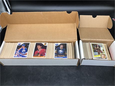 2 BOXES OFF O.P.C HOCKEY CARDS