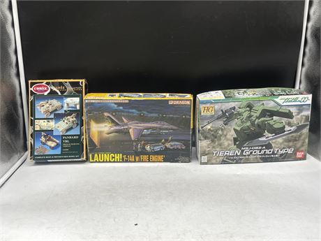 3 MODEL SETS INCLUDING GUNDAM, JET AND FIGHTING VEHICLE