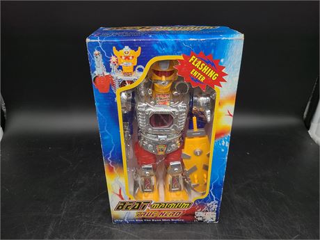 PLASTIC BATTERY OPERATED ROBOT (New in box)