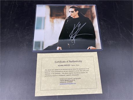 SIGNED KEANU REEVES MATRIX MOVIE PICTURE (With COA)