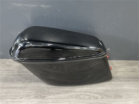 BABAGS MOTORCYCLE HARD BAG STORAGE COMPARTMENT 27”x13”x10”