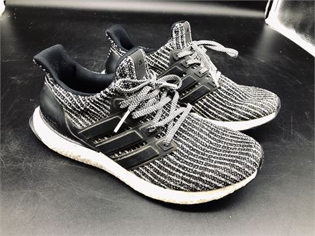 ADIDAS ULTRABOOST 4.0 “COOKIES AND CREME” (MENS 8)