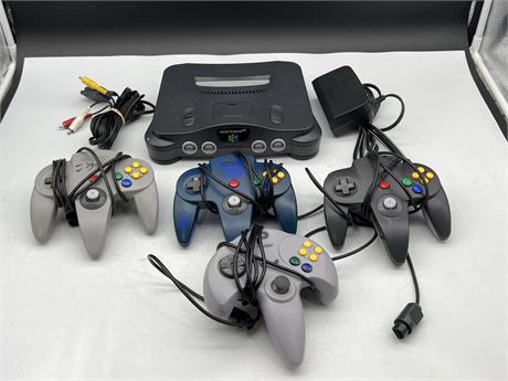 COMPLETE N64 W/ 4 CONTROLLERS (1 IS 3RD PARTY)
