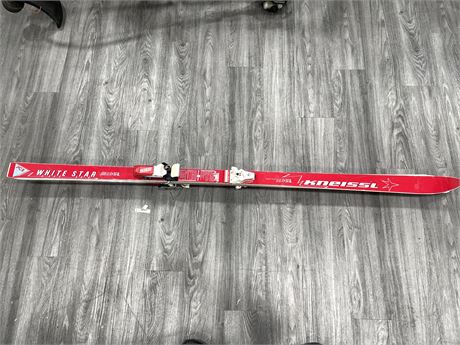KNEISSL GRAPHITE KEVLAR SKIS WITH GEZE BINDINGS 79”