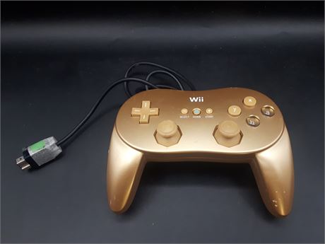 LIMITED EDITION GOLD NINTENDO WII CLASSIC CONTROLLER - VERY GOOD CONDITION