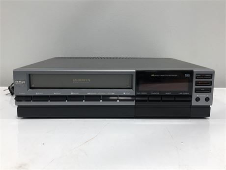 HITACHI VCR IN BOX