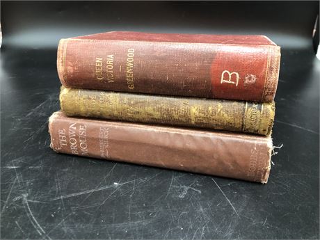 COLLECTION OF VINTAGE BOOKS