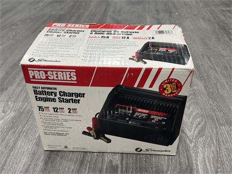 PRO SERIES BATTERY CHARGER (Like new)