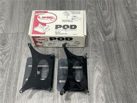 2 LINE 6 POD MOUNTING ADAPTORS FOR MIC STAND WITH OG BOX
