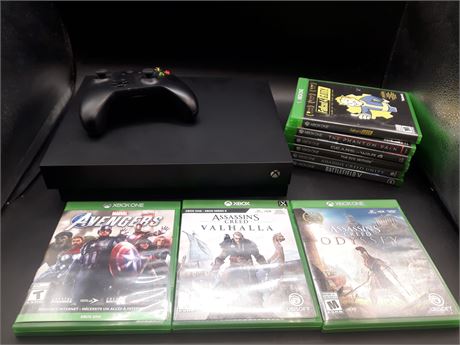 XBOX ONE X CONSOLE (1 TB) WITH GAMES - VERY GOOD CONDITION