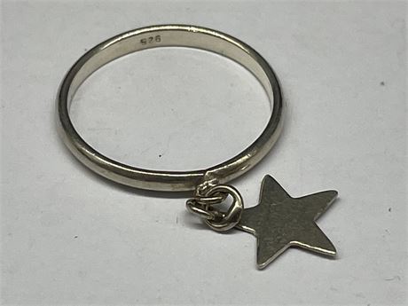 925 RING WITH DANGLING STAR